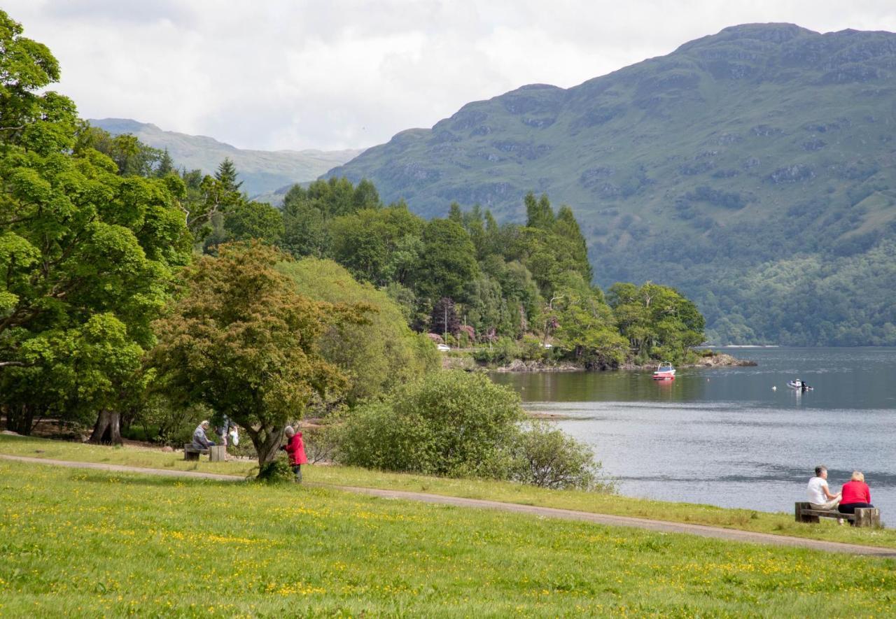 The Tarbet Hotel Exterior foto