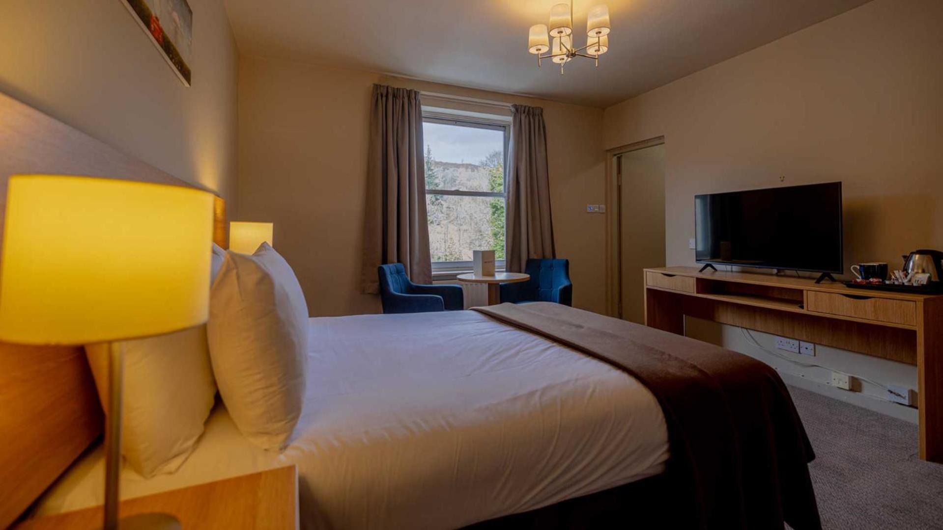 The Tarbet Hotel Exterior foto